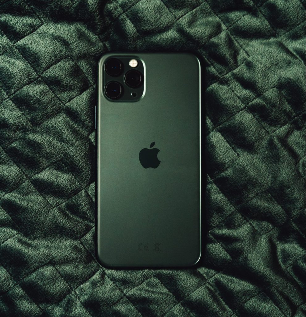 iPhone 11 Pro Max Midnight Green.