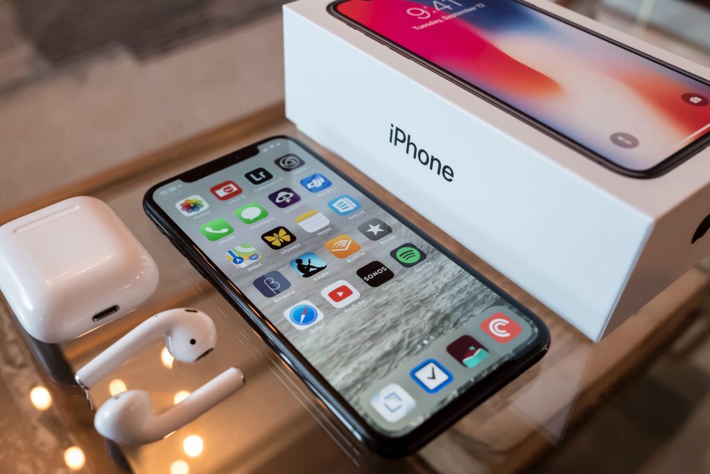 Best Apple iPhone Xr Deals On EE UK Cheap Contracts