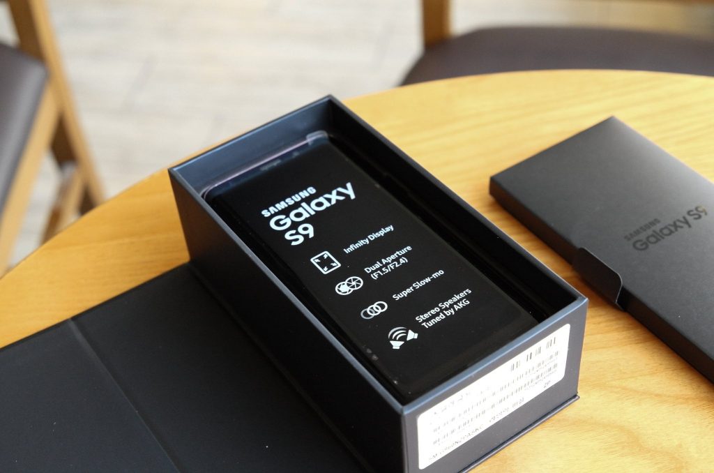 Samsung Galaxy S9 in box.